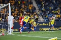 El Cádiz remonta en el tiempo añadido ante un Almería con nueve jugadores 